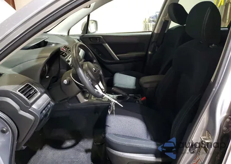 2017 Subaru Forester 2.5I Premium z USA, uszkodzony, nr VIN JF2SJAEC2HH534923